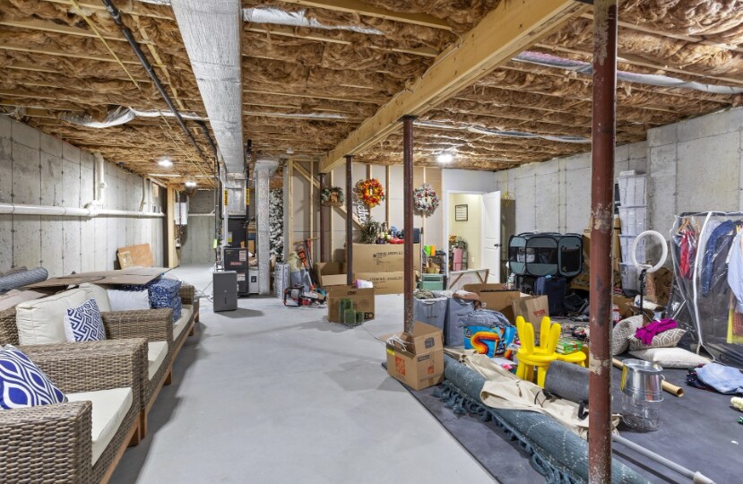 Building Photo - 2 Genevieve Ln