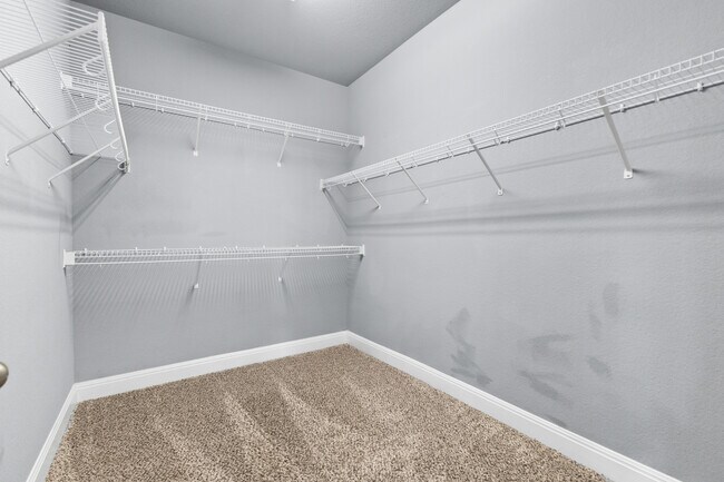 Building Photo - 10106 Macarthur Way