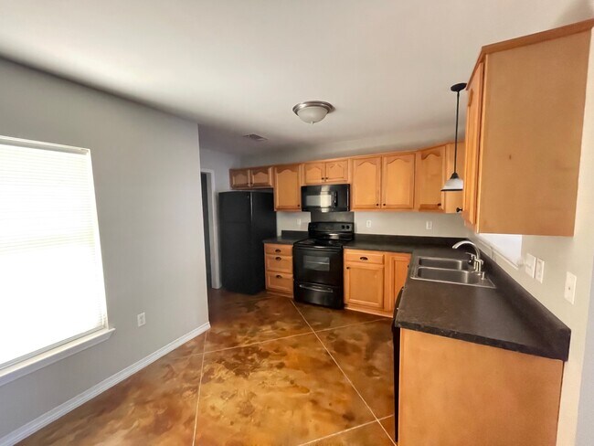 Building Photo - 13302 Moss Point Dr