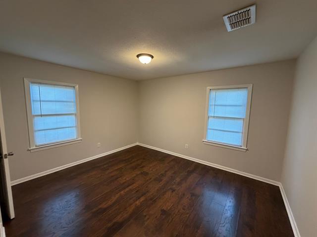 Building Photo - 1823 Southview Dr