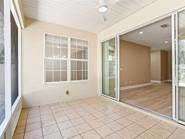 Building Photo - 3836 SW 33rd Terrace