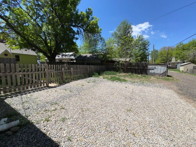 Building Photo - Great Duplex Unit near Downtown Loveland