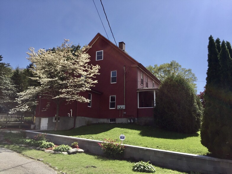 Building Photo - 71 Elm St