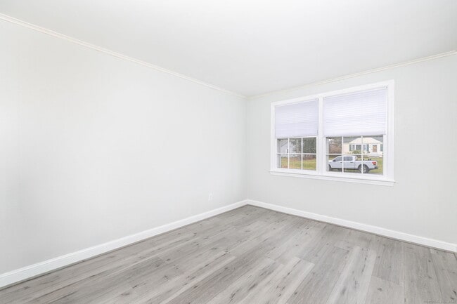 Building Photo - 92 Indian Hill Rd