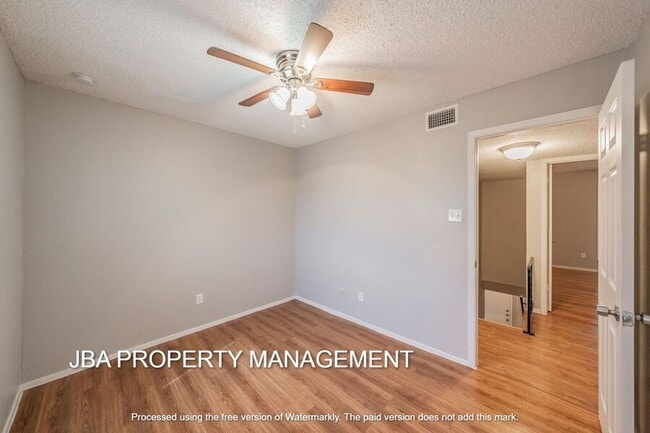 Building Photo - 1758 Farleigh Ct