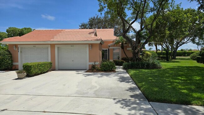 Building Photo - 5622 Royal Lake Cir