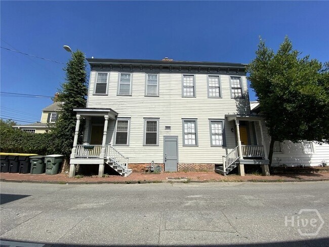 Building Photo - 506 E York St