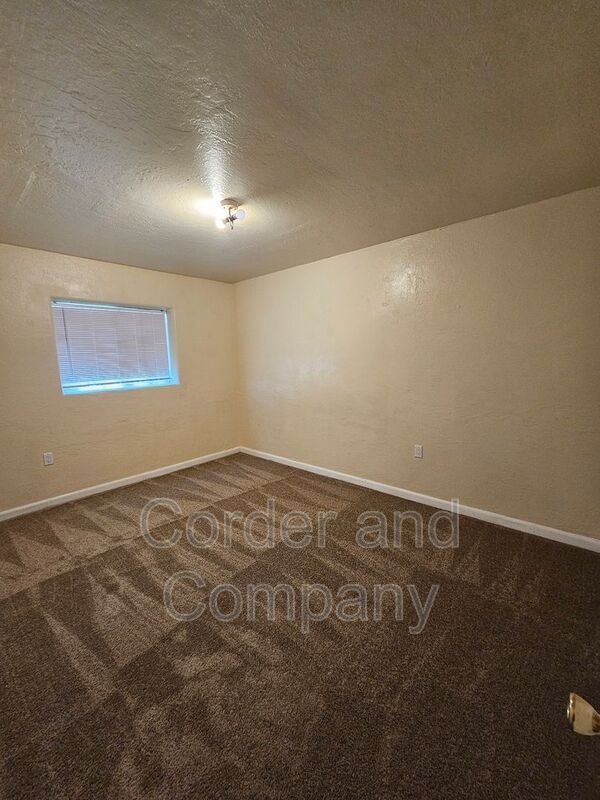 Building Photo - 2461 Consuelo Ln NW