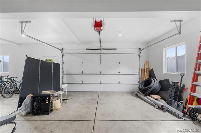 Building Photo - 1400 W Alaska Pl