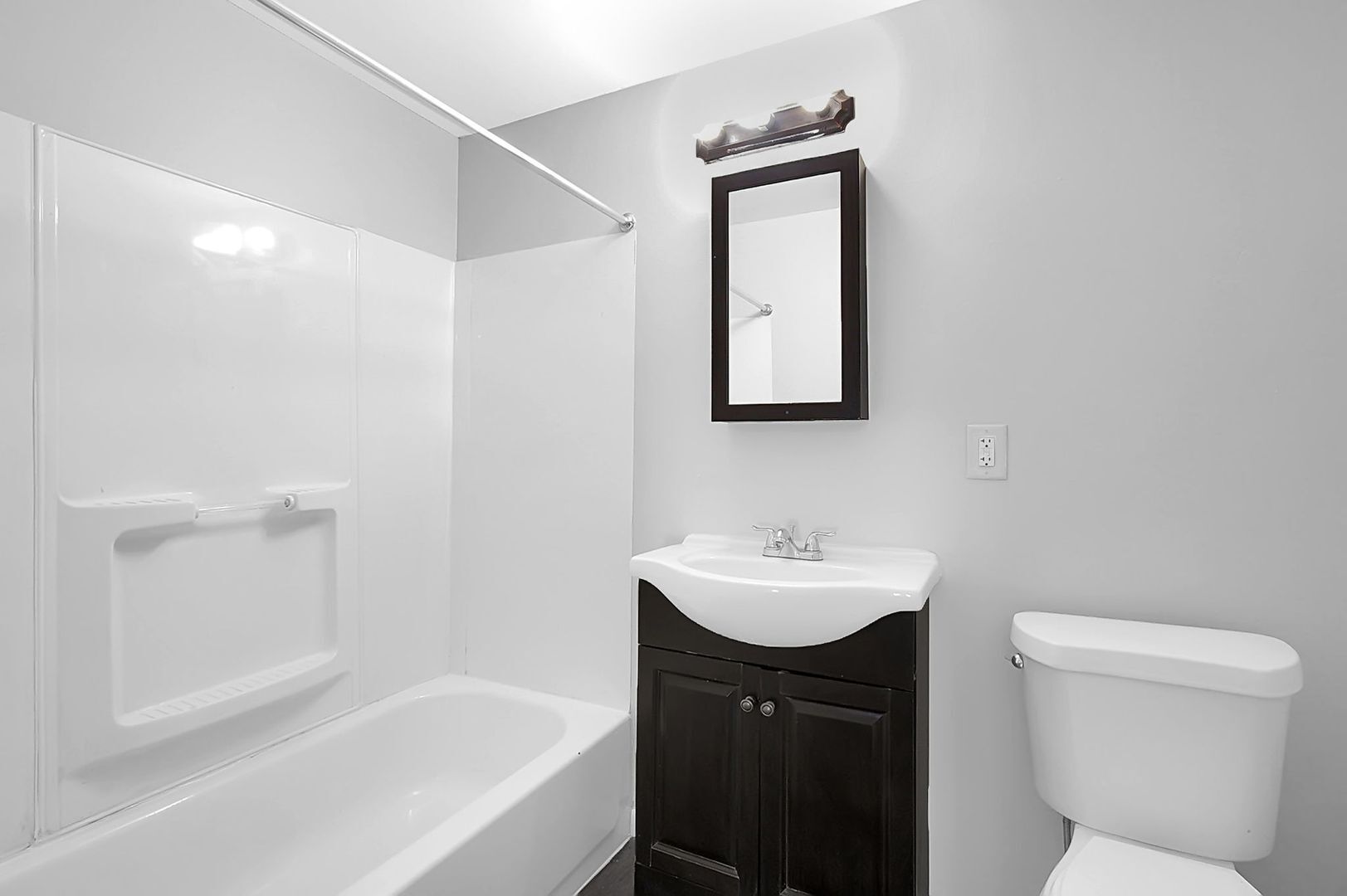 Building Photo - 1652 E 25th Ave