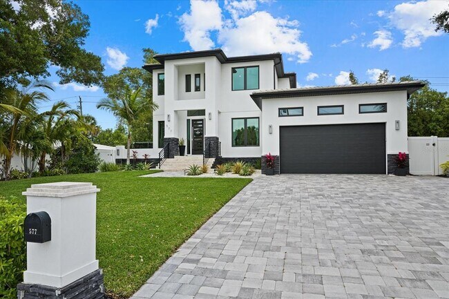 Building Photo - 577 Venice Ln