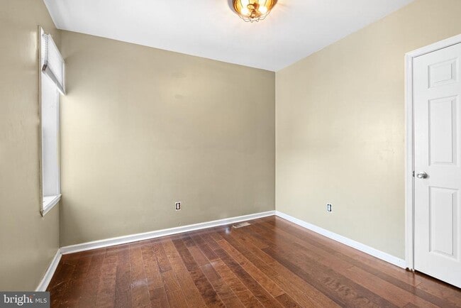 Building Photo - 1508 S 29th St