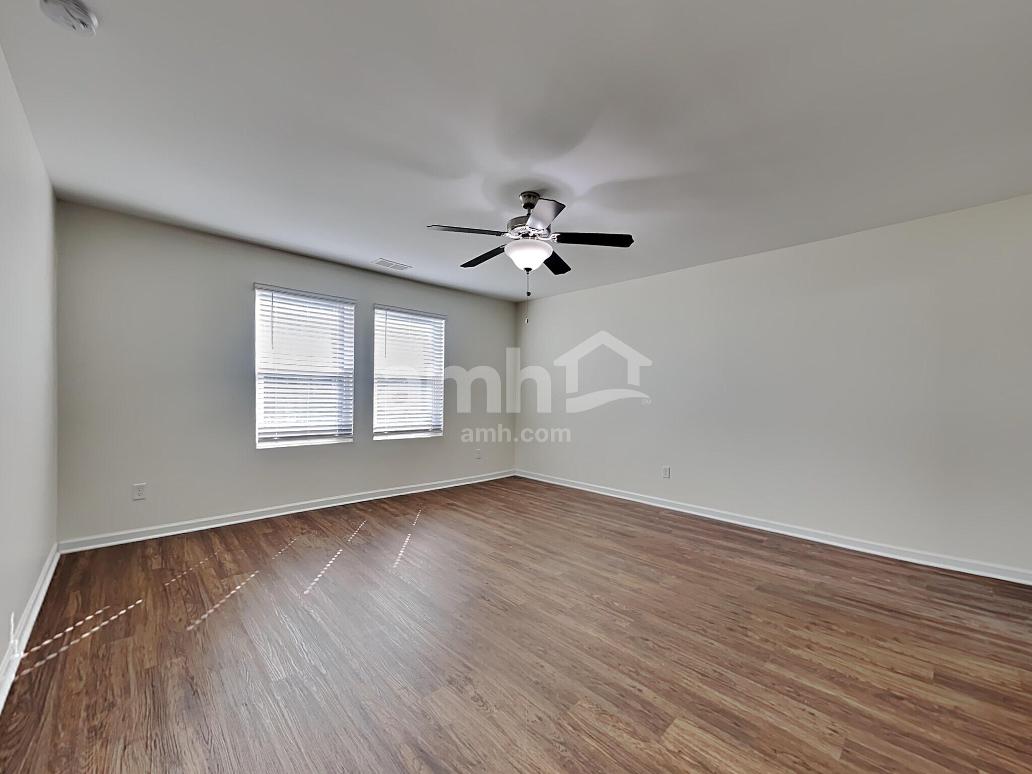 Building Photo - 220 Orion Way