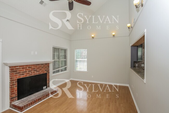 Building Photo - 5 Wheatstone