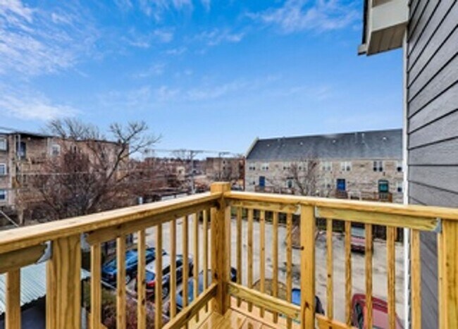 Building Photo - 4745 S Indiana Ave