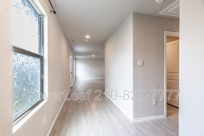 Building Photo - 547 Filibusters Trail