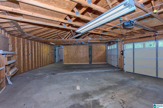 Building Photo - 1612 Glenwood St NW