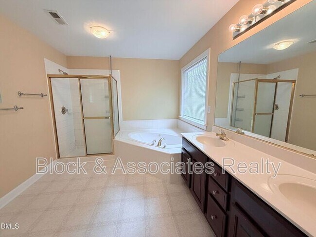 Building Photo - 603 Harold Latta Rd