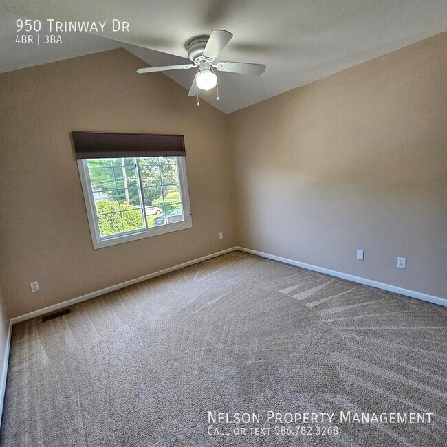 Building Photo - 950 Trinway Rd