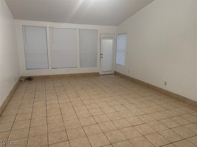 Building Photo - 3621 Covewick Dr