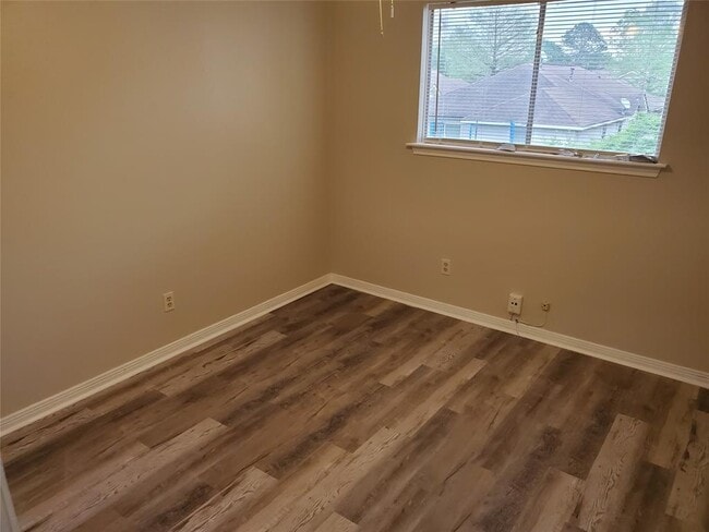 Building Photo - 936 Holbech Ln