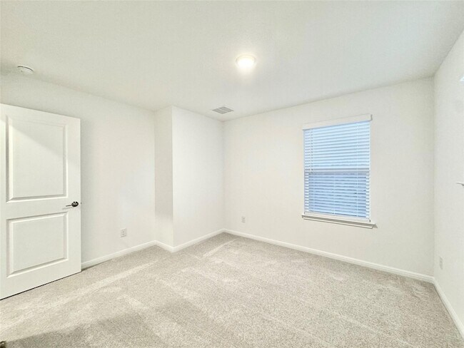 Building Photo - 611 Emory Crossing Blvd