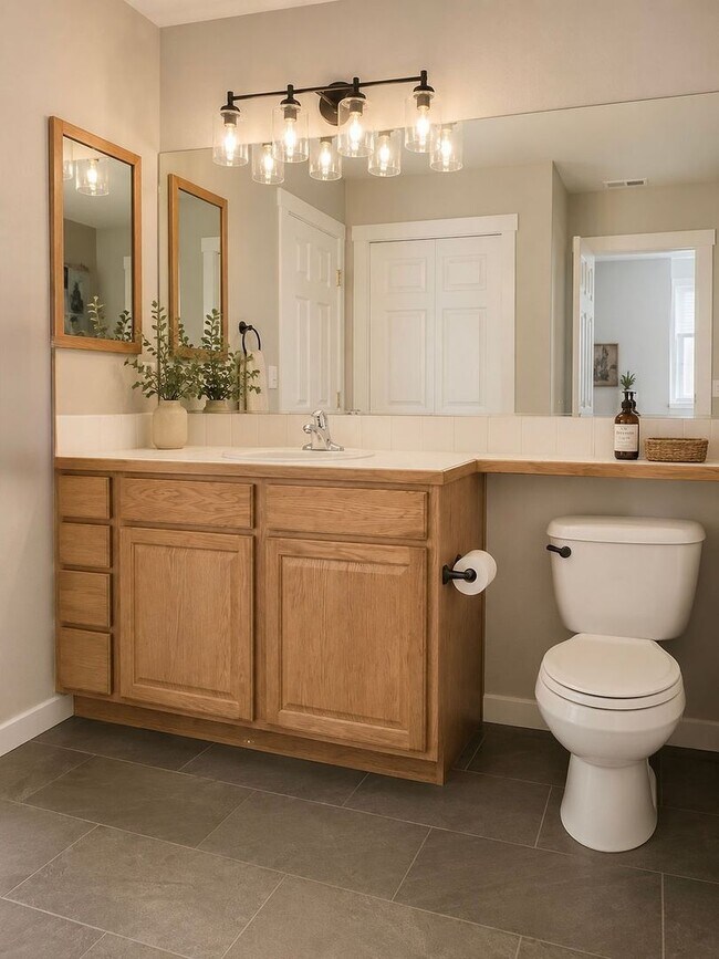 Building Photo - 3 bedroom Ranch home in Pronghorn Meadows and 3 car Garage