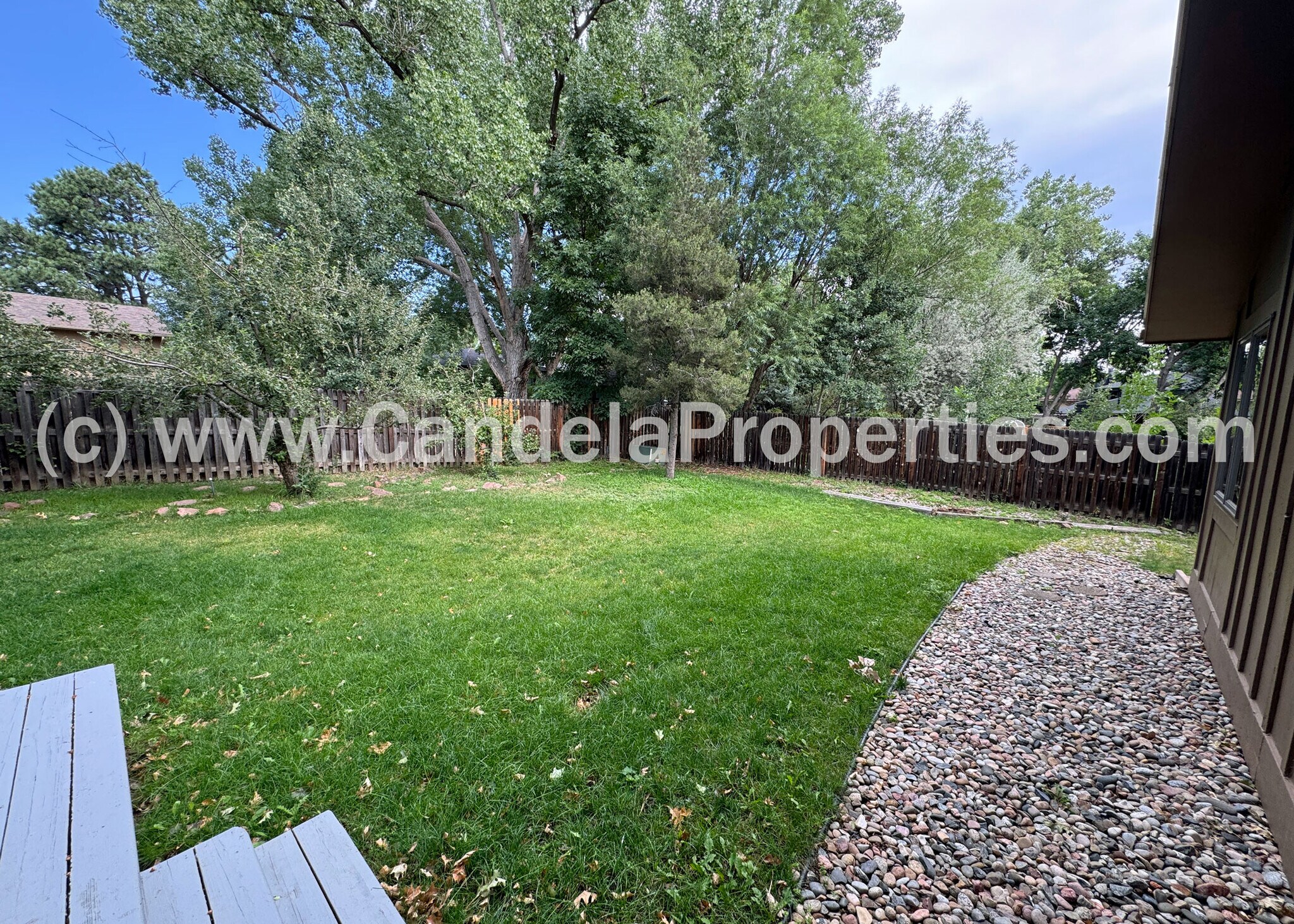 Building Photo - 2970 Shoreham Cir