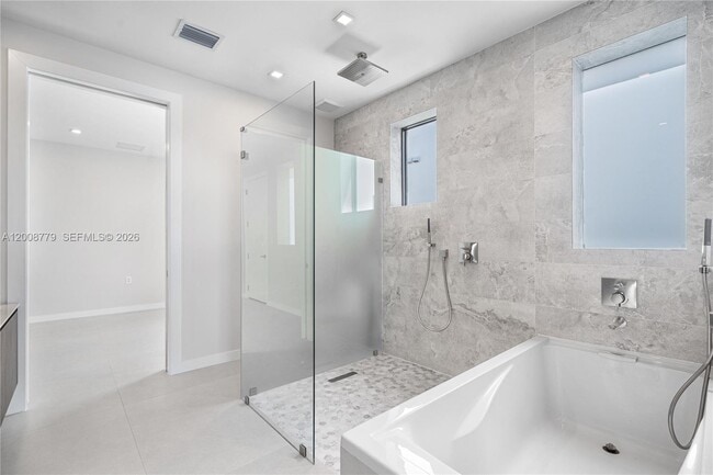 Building Photo - 1241 SW 23rd St