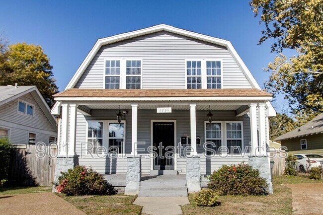 Primary Photo - 1954 Manila Ave