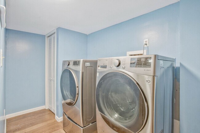 Building Photo - Spacious 3BR House in Lusby
