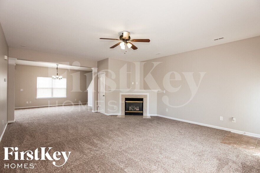 Building Photo - 1737 Larne Cir