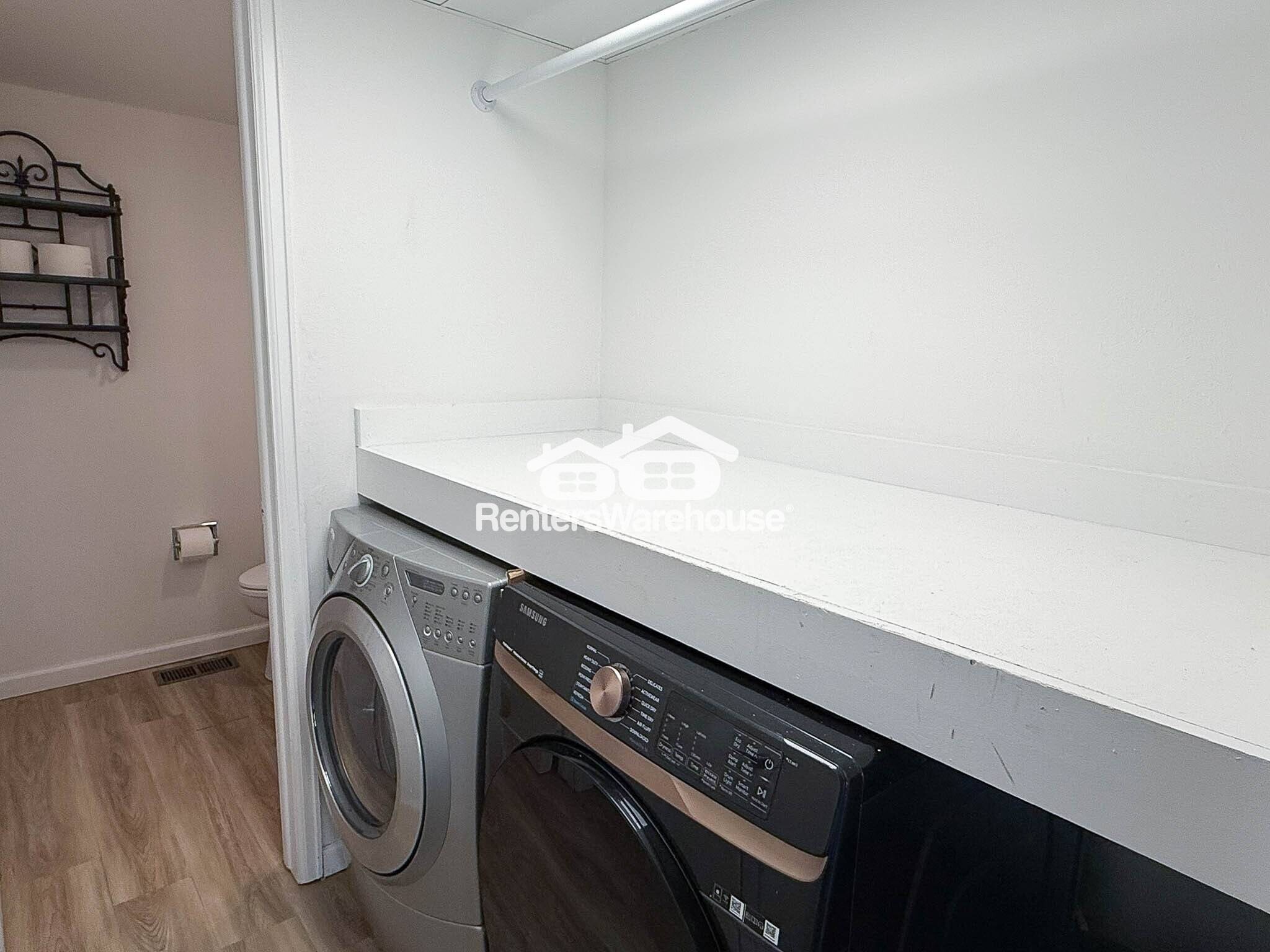 Building Photo - 4850 Fairlawn Ct