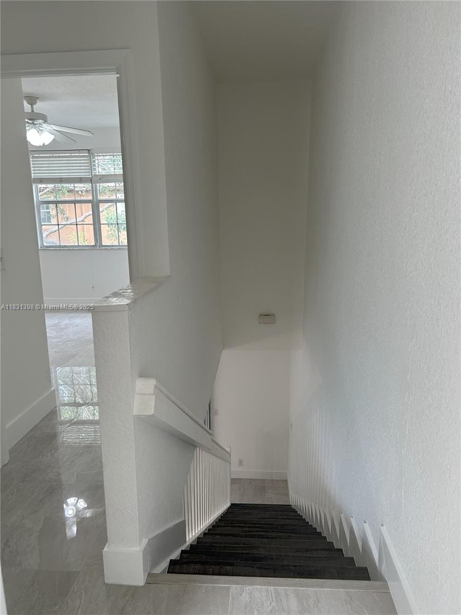 Building Photo - 1537 Barcelona Way
