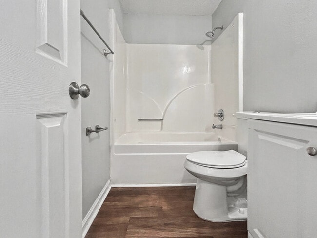 Building Photo - Spacious Home with Garage and Modern Features