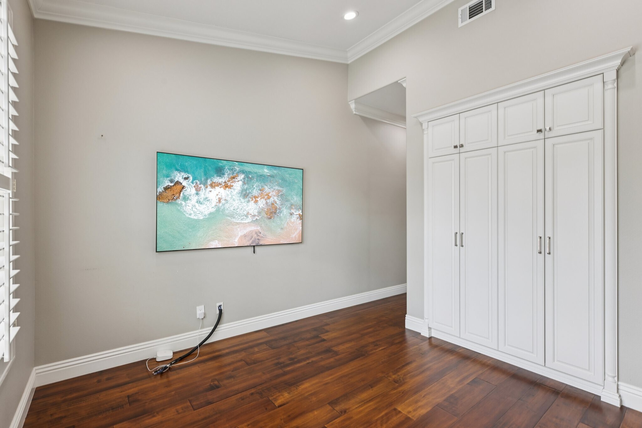 Building Photo - 27048 Triumph Ave