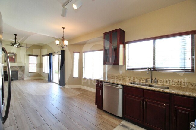 Building Photo - 4604 E Prickly Pear Trail
