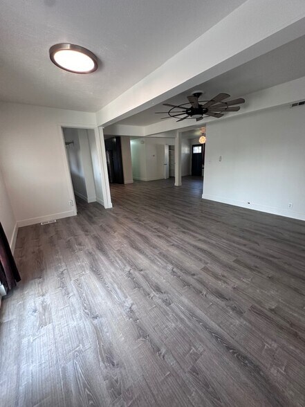 Building Photo - 2826 E 7375 S