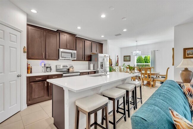 Building Photo - 1055 Chase Austin Way