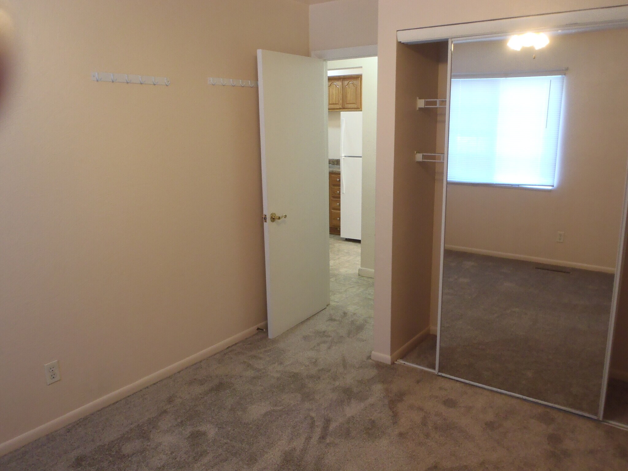 Building Photo - 4501 rushmore Dr NE