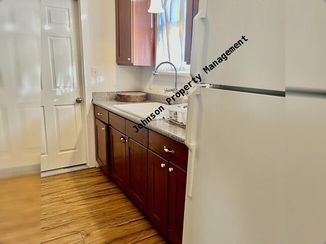 Building Photo - 1 bed 1 bath MOVE IN READY