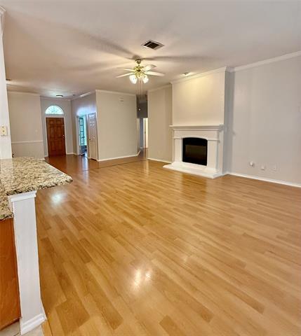 Building Photo - 2319 Glenmoor Dr
