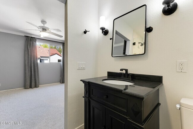 Building Photo - 408 Via Colinas