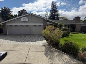 Building Photo - 277 Hidalgo Ct