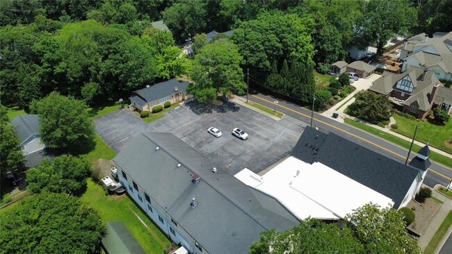 Building Photo - 175 Park Dr