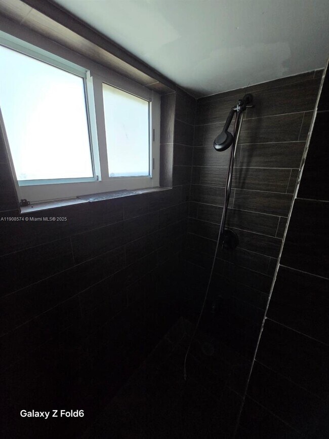 Building Photo - 1715 Wiley St