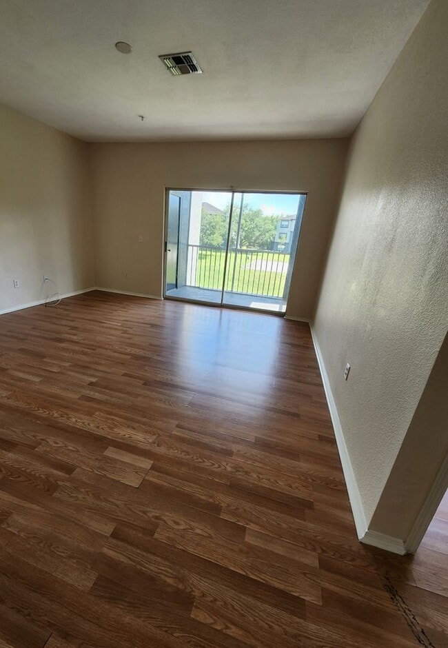 Building Photo - Holiday Special $500 off first full months rent-The Preserve at Temple Terrace