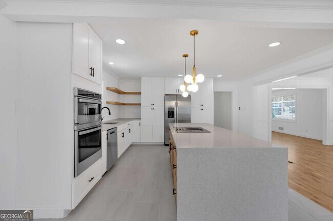 Building Photo - 3819 Dora Dr SE