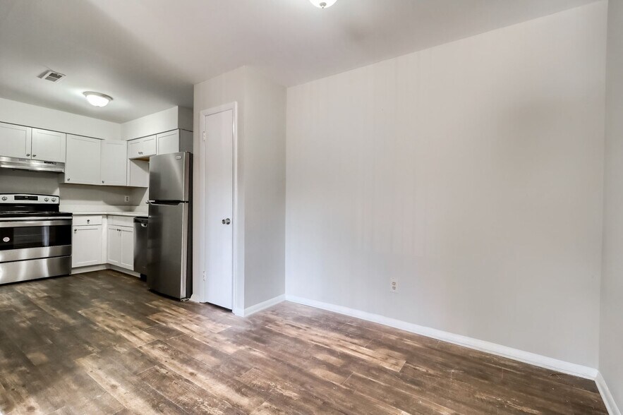 Building Photo - 1000 Sandlin Pl