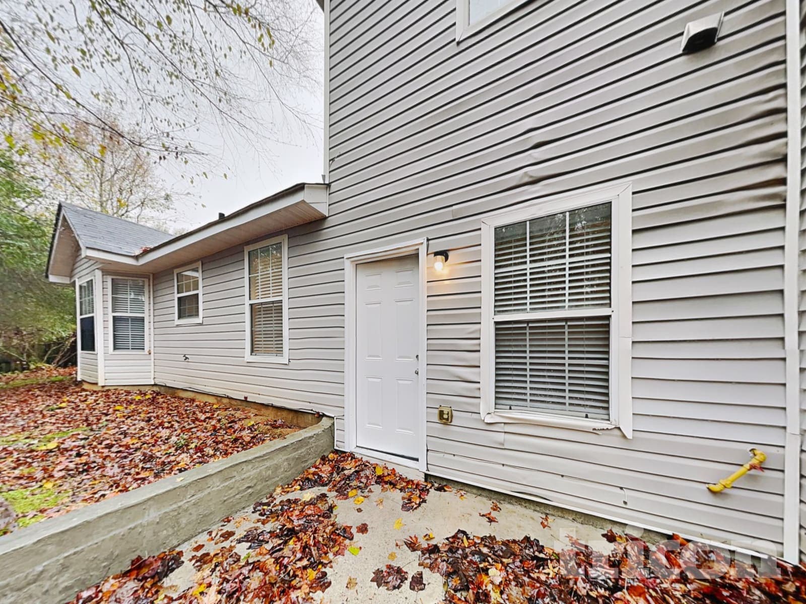 Building Photo - 6746 Pole Creek Dr